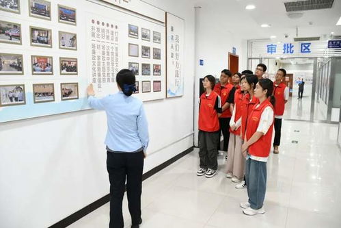 運城市政務(wù)服務(wù)中心組織實習(xí)大學(xué)生開展廉政教育